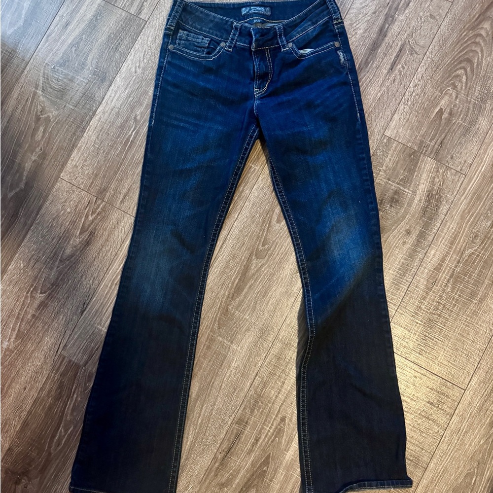Like new Suki Silver Jeans Dark Blue Flare Jeans